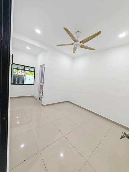1-storey Terraced House for Sale in Taman Perling (Perling) - Jaz Lee - PropertyGuru.com.my