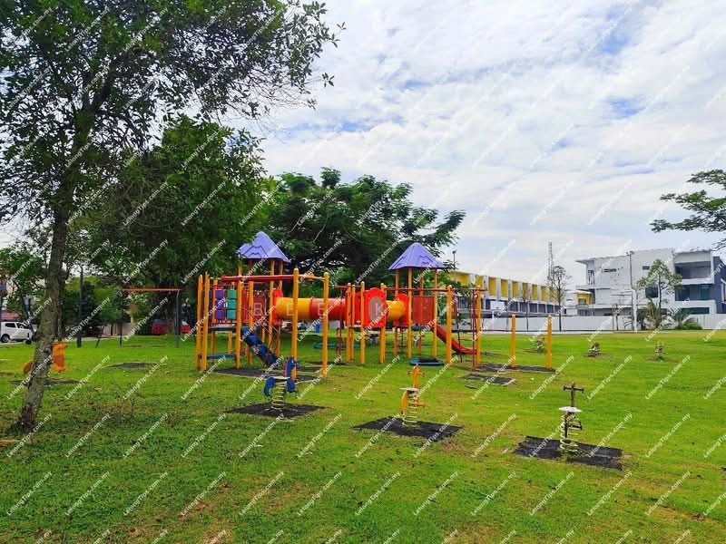 Rumah Teres untuk Dijual di Taman Aman Putra (Puchong) - Bee Kim - Garden - PropertyGuru.com.my
