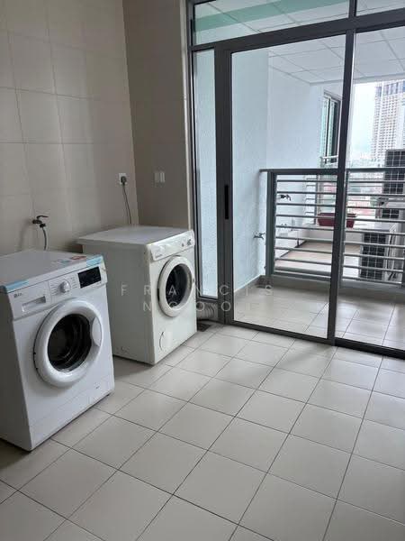 Kondominium untuk Disewa di 10 Mont Kiara @ MK10 - Francis Ngooi - Balcony - PropertyGuru.com.my