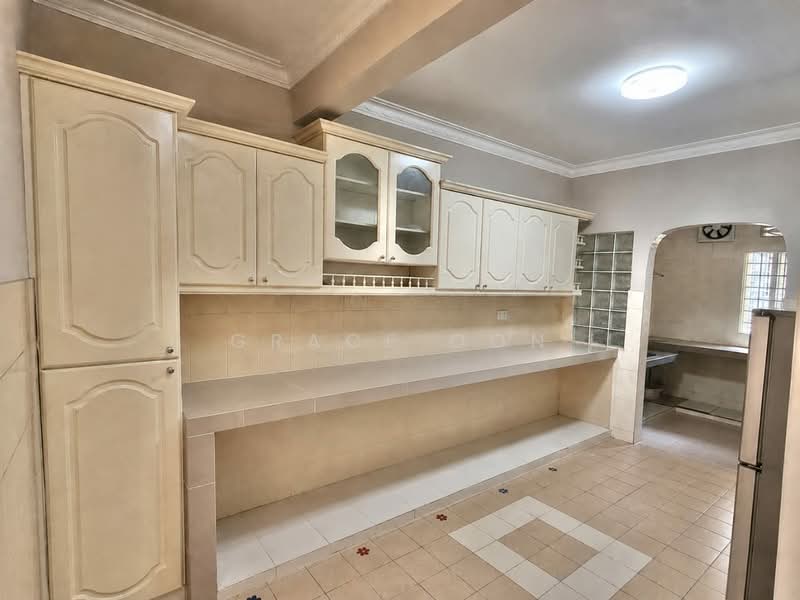 Rumah Teres 2-Tingkat untuk Dijual di Serdang Raya (Seri Kembangan) - Grace Oon - Kitchen - PropertyGuru.com.my