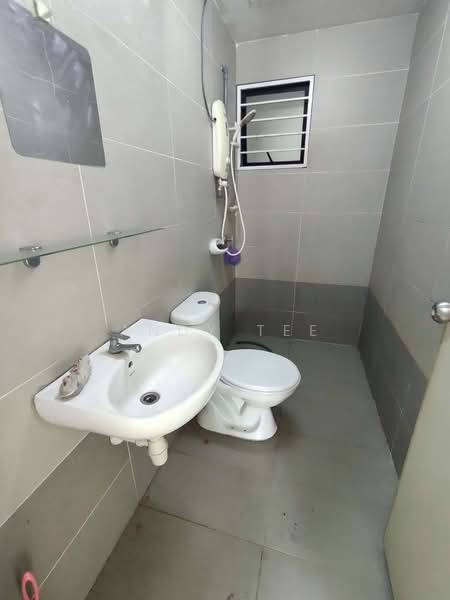 Service Residence for Sale at Alam Sanjung - Andy Tee - 2nd Bathroom - PropertyGuru.com.my