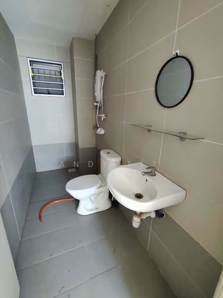 Service Residence for Sale at Alam Sanjung - Andy Tee - Master Bathroom - PropertyGuru.com.my