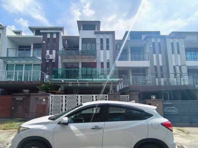2.5-storey Terraced House for Sale in UEP Subang Jaya (Subang Jaya) - Bee Kim - Exterior - PropertyGuru.com.my