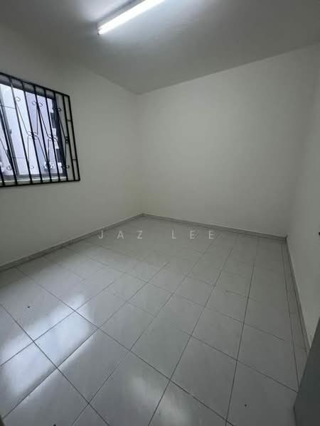 Flat for Sale at Flat Bandar Selesa Jaya @ Jalan Silat Gayong - Jaz Lee - PropertyGuru.com.my