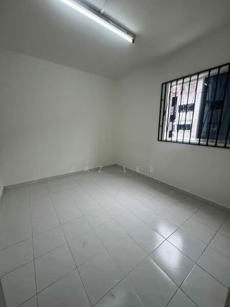 Flat for Sale at Flat Bandar Selesa Jaya @ Jalan Silat Gayong - Jaz Lee - PropertyGuru.com.my