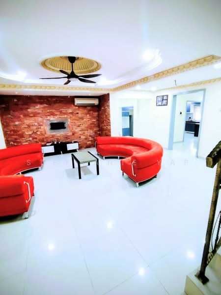 Rumah Teres 2-Tingkat untuk Disewa di Bandar Putera (Klang) - Stephanie Yap - Living Room - PropertyGuru.com.my