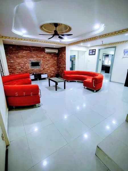 Rumah Teres 2-Tingkat untuk Disewa di Bandar Putera (Klang) - Stephanie Yap - Living Room - PropertyGuru.com.my