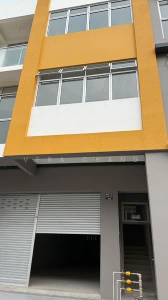 Kedai untuk Disewa di Taman Molek (Johor Bahru) - Vera Chang - Exterior - PropertyGuru.com.my