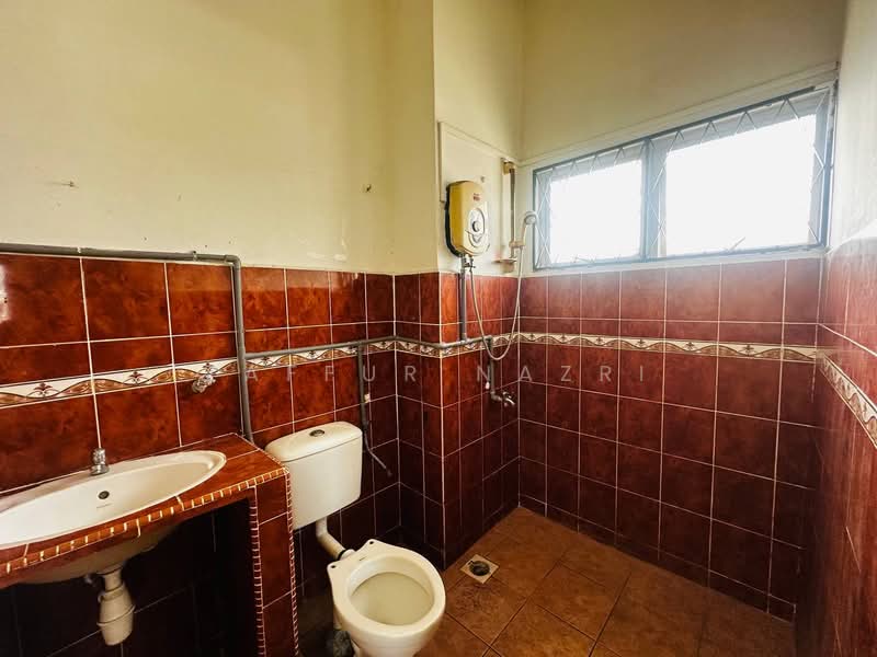 Rumah Teres 2 Tingkat untuk Dijual di Taman Dagang (Ampang) - Zaffur Nazri - PropertyGuru.com.my