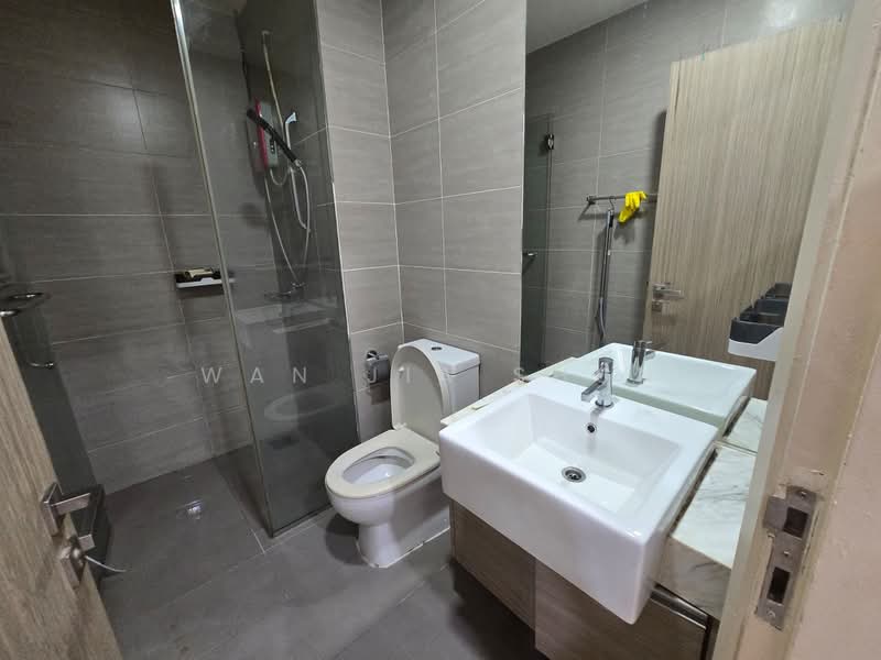 Servis Apartment untuk Dijual di Icon Residenz @ Icon City - Wan Jia Shun - Bathroom - PropertyGuru.com.my