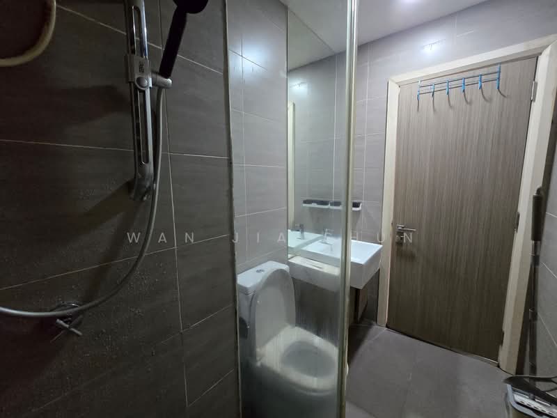 Servis Apartment untuk Dijual di Icon Residenz @ Icon City - Wan Jia Shun - Bathroom - PropertyGuru.com.my