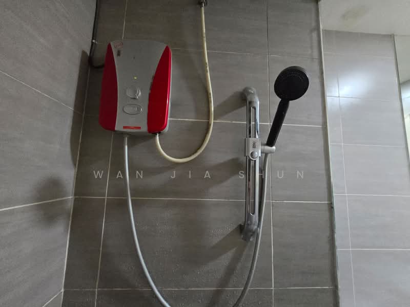 Servis Apartment untuk Dijual di Icon Residenz @ Icon City - Wan Jia Shun - Bathroom - PropertyGuru.com.my