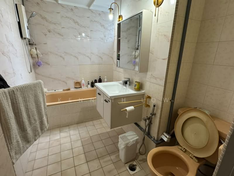 Kondominium untuk Dijual di Antah Tower - Kenneth Low - Bathroom - PropertyGuru.com.my