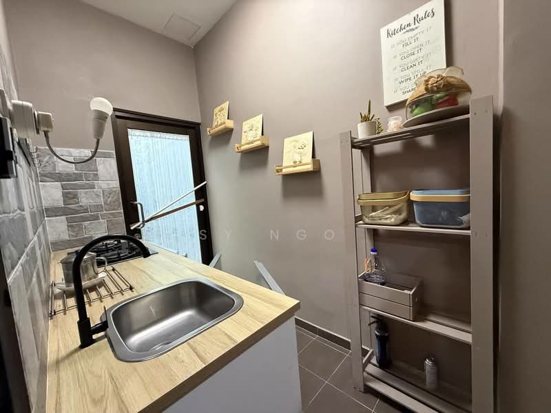 Cluster House for Sale in Taman Tropika (Kulai) - SY Ngo - Kitchen - PropertyGuru.com.my