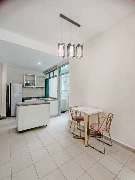 Pangsapuri untuk Dijual di Lake View Suites - Joan Tong - PropertyGuru.com.my