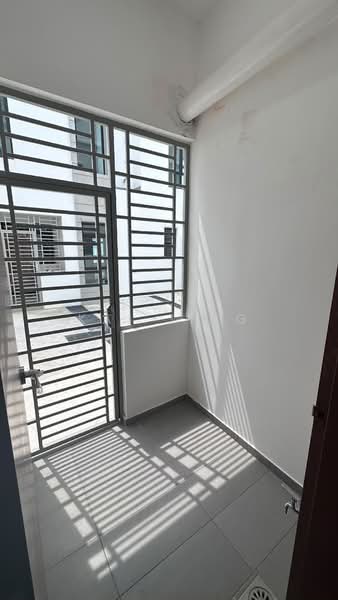 2-storey Terraced House for Rent in Gelang Patah (Johor) - Kai Jing - Entrance - PropertyGuru.com.my