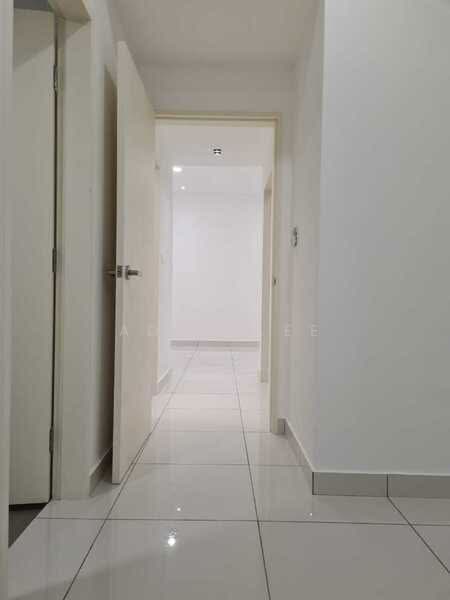 Servis Apartment untuk Dijual di Parc 3 - Adam Lee - Corridor - PropertyGuru.com.my