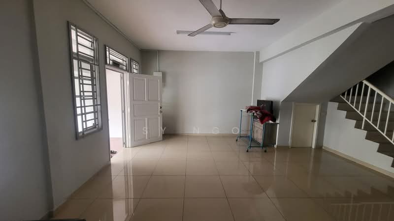 Rumah Teres 2 Tingkat untuk Dijual di Taman Putri (Kulai) - SY Ngo - Living Room - PropertyGuru.com.my