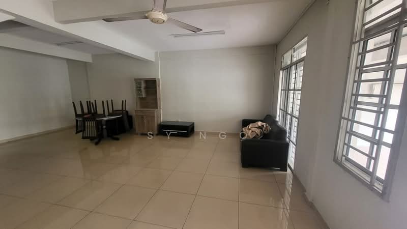 Rumah Teres 2 Tingkat untuk Dijual di Taman Putri (Kulai) - SY Ngo - Living Room - PropertyGuru.com.my