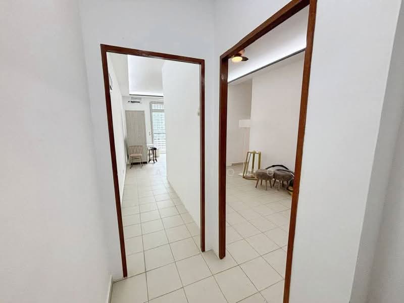 Pangsapuri untuk Dijual di Lake View Suites - Joan Tong - PropertyGuru.com.my