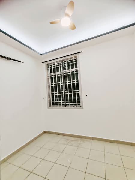 Pangsapuri untuk Dijual di Lake View Suites - Joan Tong - PropertyGuru.com.my
