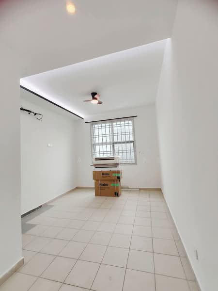 Pangsapuri untuk Dijual di Lake View Suites - Joan Tong - PropertyGuru.com.my
