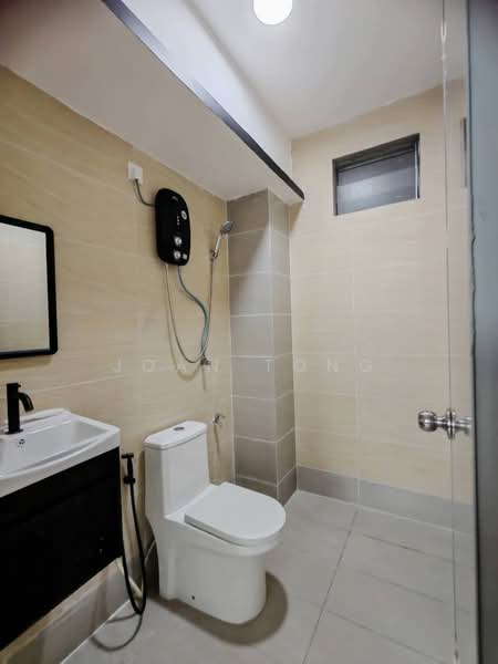 Pangsapuri untuk Dijual di Lake View Suites - Joan Tong - PropertyGuru.com.my