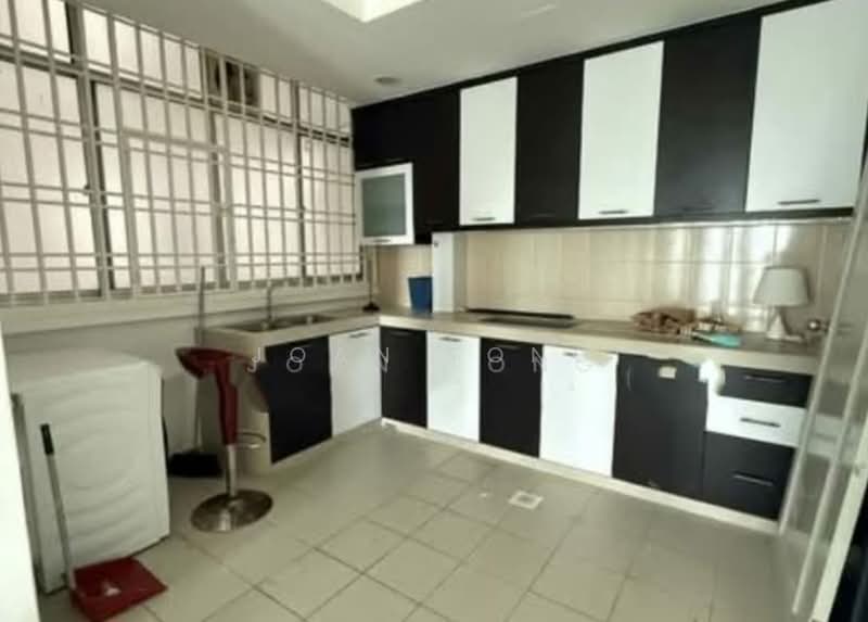 Pangsapuri untuk Dijual di Lake View Suites - Joan Tong - PropertyGuru.com.my