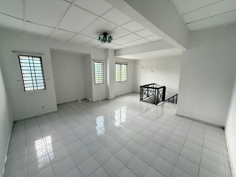 Semi-Detached House for Sale in Bandar Country Homes (Rawang) - Kelvin . - Interior - PropertyGuru.com.my