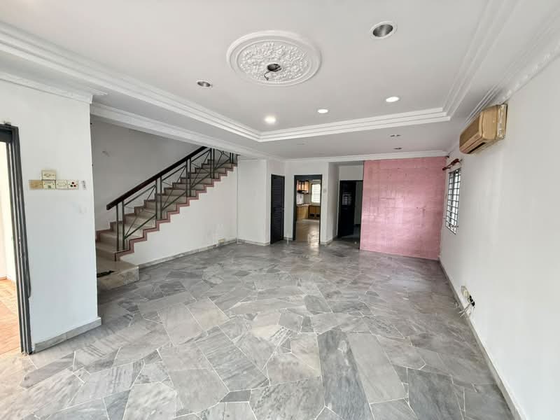 Semi-Detached House for Sale in Bandar Country Homes (Rawang) - Kelvin . - Living Room - PropertyGuru.com.my