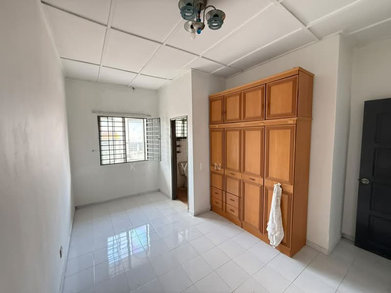 Semi-Detached House for Sale in Bandar Country Homes (Rawang) - Kelvin . - Interior - PropertyGuru.com.my