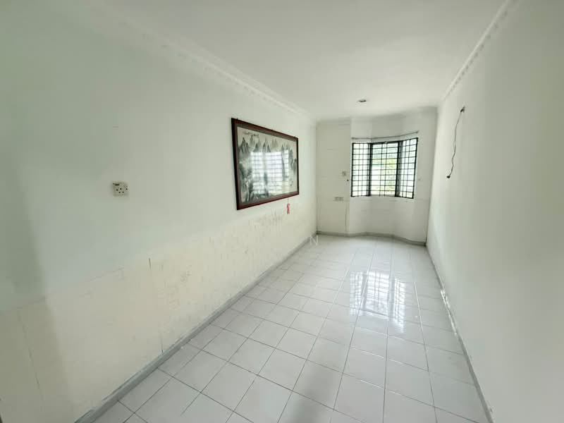 Semi-Detached House for Sale in Bandar Country Homes (Rawang) - Kelvin . - Interior - PropertyGuru.com.my