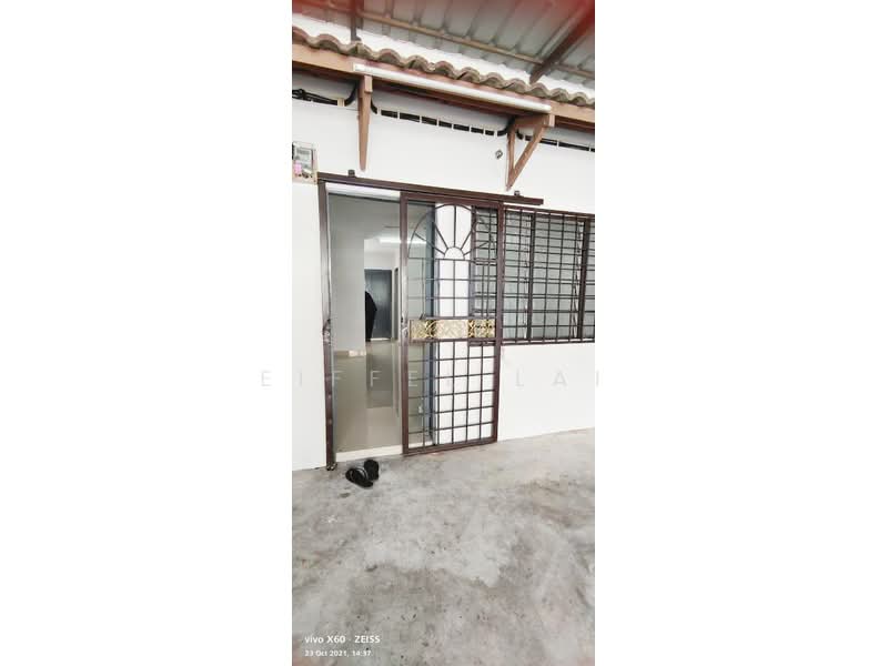 Rumah Teres 2-Tingkat untuk Disewa di Taman Kantan Permai (Kajang) - Eiffel Lai - Entrance - PropertyGuru.com.my