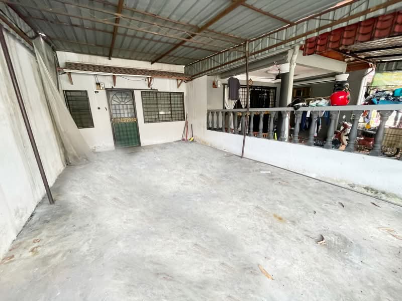 Rumah Teres 2-Tingkat untuk Disewa di Taman Kantan Permai (Kajang) - Eiffel Lai - Exterior - PropertyGuru.com.my