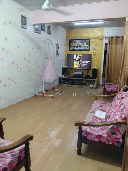 1-storey Terraced House for Sale in Serendah (Rawang) - Kelvin . - Living Room - PropertyGuru.com.my