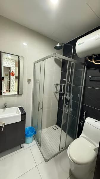 Condominium for Sale at Amberside @ Country Garden Danga Bay - Alvin Seah - Bathroom - PropertyGuru.com.my