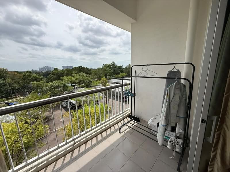 Kondominium untuk Dijual di Fairway Suites - SY Ngo - Balcony - PropertyGuru.com.my