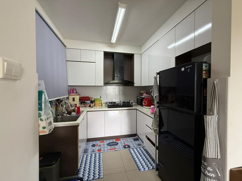 Kondominium untuk Dijual di Fairway Suites - SY Ngo - Kitchen - PropertyGuru.com.my