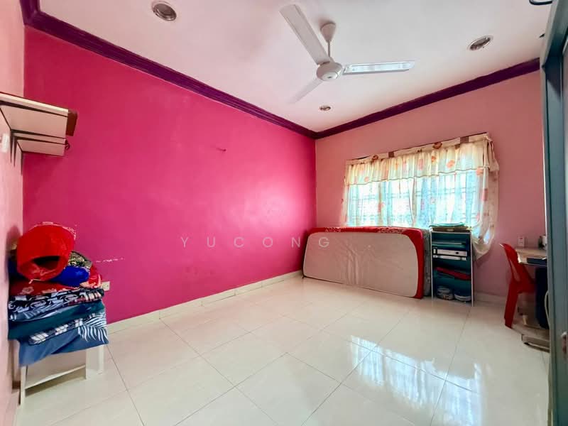 2-storey Terraced House for Sale in Taman Mount Austin (Tebrau) - Yucong . - Bedroom - PropertyGuru.com.my