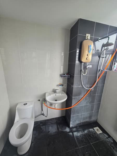 Kondominium untuk Dijual di Emerald Residence - KINKI CHAN - Bathroom - PropertyGuru.com.my