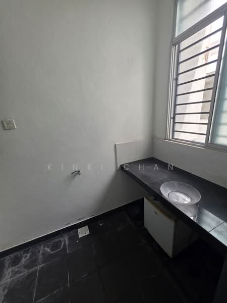 Kondominium untuk Dijual di Emerald Residence - KINKI CHAN - Kitchen - PropertyGuru.com.my