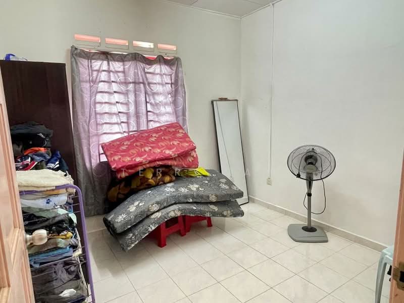 Rumah Teres 2 Tingkat untuk Dijual di Gelang Patah (Johor) - Terry Tan - Bedroom - PropertyGuru.com.my