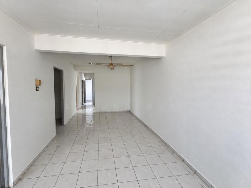 Apartment for Sale at Apartment Idaman - Edmund Goh - Living Room - PropertyGuru.com.my