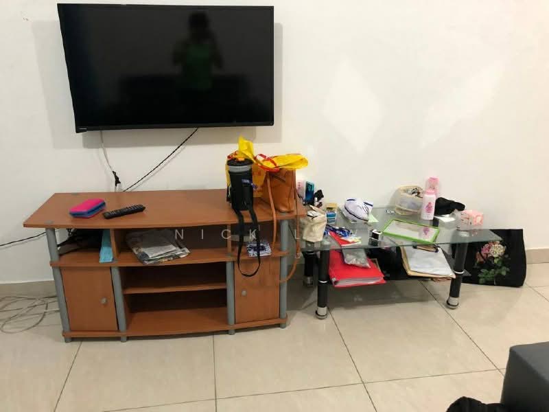 Servis Apartment untuk Disewa di Pangsapuri Tanah Emas (Golden Sands) - Nick Low - Living Room - PropertyGuru.com.my