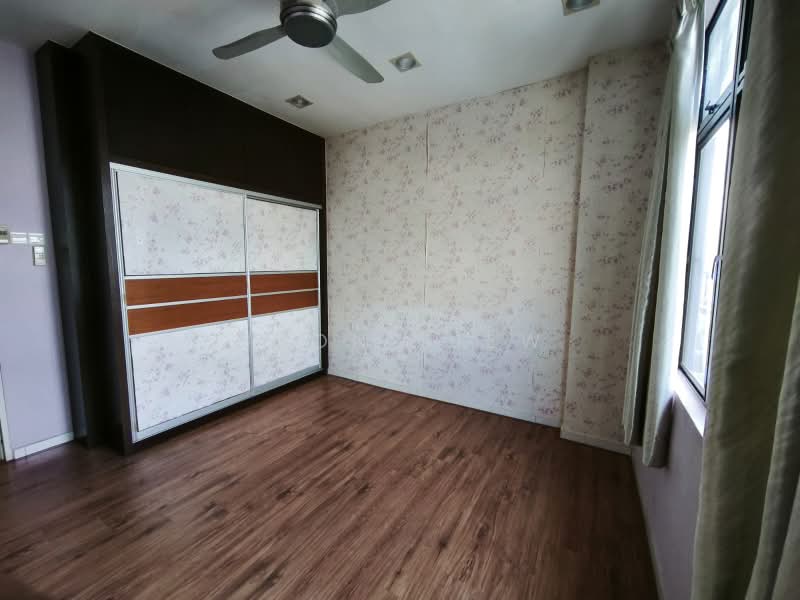 Pangsapuri untuk Dijual di Desa Universiti - Boon Siew - Bedroom - PropertyGuru.com.my
