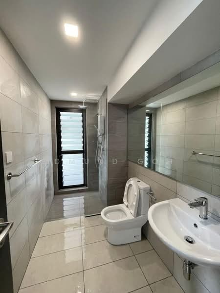 Servis Apartment untuk Dijual di Atwater : Service Residences - Edmund Goh - Bathroom - PropertyGuru.com.my