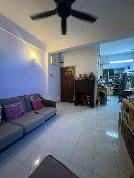 Kondominium untuk Dijual di Jay Series (Greenlane Heights Block J) - Boon Siew - Living Room - PropertyGuru.com.my