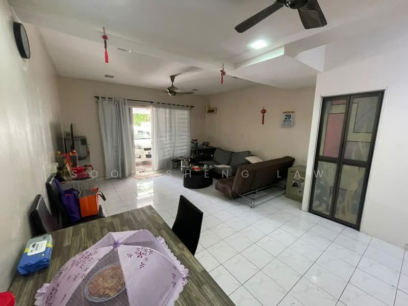 2-storey Terraced House for Sale in Taman Bukit Permai (Kajang) - Soon Sheng Law - Living Room - PropertyGuru.com.my