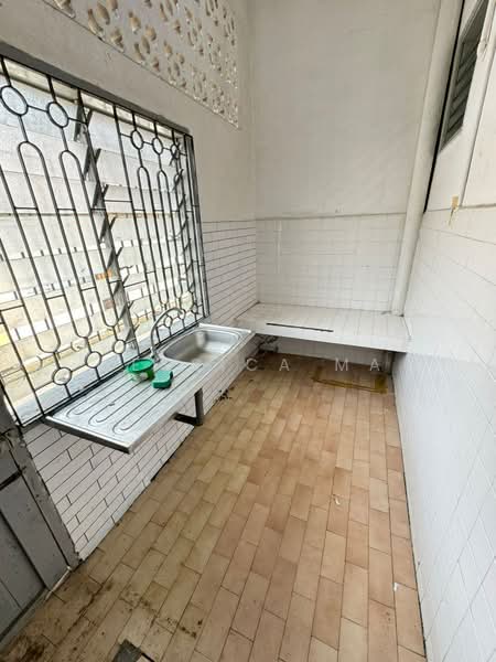 Rumah Teres 1 Tingkat untuk Disewa di Taman Sri Tebrau (Johor Bahru) - Jessica Ma - Kitchen - PropertyGuru.com.my