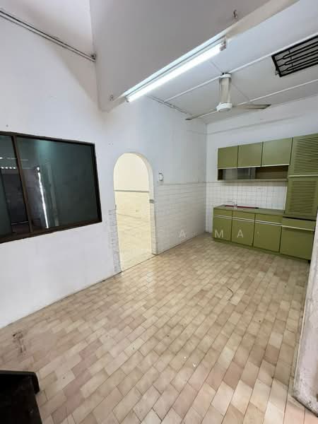 Rumah Teres 1 Tingkat untuk Disewa di Taman Sri Tebrau (Johor Bahru) - Jessica Ma - Kitchen - PropertyGuru.com.my